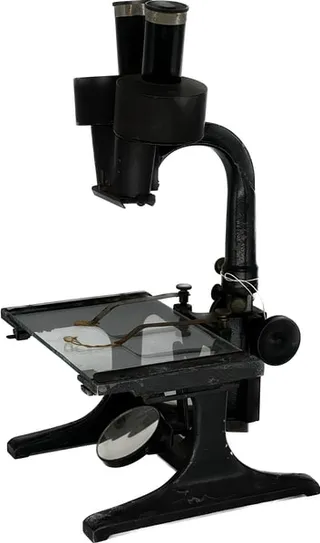 Paul G. Howes’s Binocular Dissecting Scope